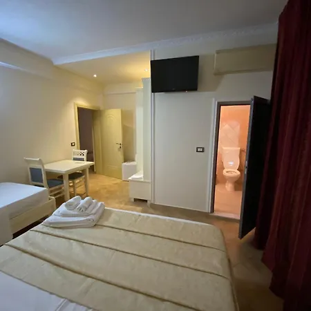 Restorant Pizzeri Anxhelo 카바여